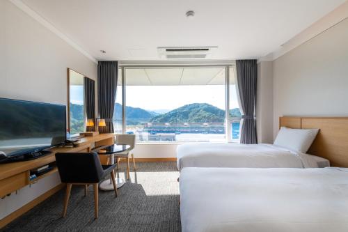 Take Hotel & Resort Inje Speedium in Inje-gun