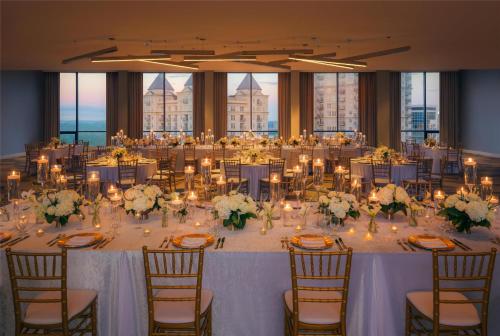 Hotel Midtown Atlanta Curio Collection by Hilton - image 14