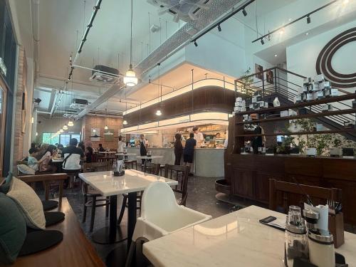 Restaurant, Alinea BlueView Suites in Shah Alam