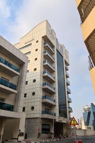 Bur Dubai Premium Sharing Hostel 2 Mins from BurJuman Metro, Dubaj