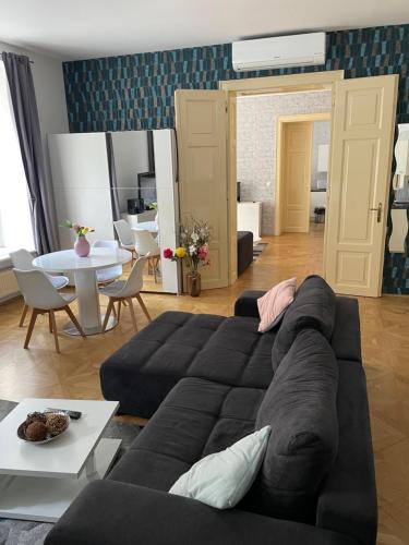 The Triple Suite For Large Group, Bratislava