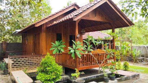 . Omah Kayuku Homestay Jogja