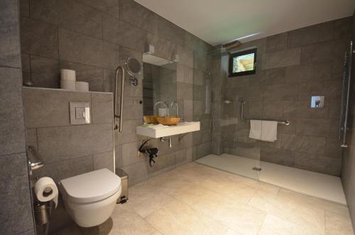 2 bedrooms, 2 beds