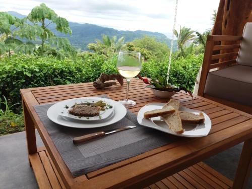 Restorāns, Hotel Peace & Lodge in Puerto Carrillo