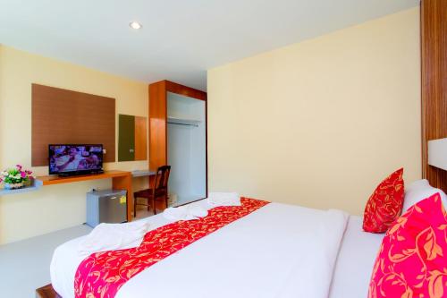room detail thumbnail 2