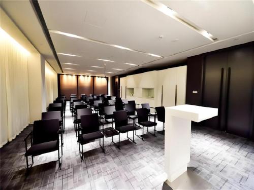 Jinjiang Metropolo Shanghai Xujiahui Nanhuating Hotel, Šanghaj (fotografie 9)