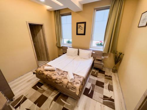 Fehér Akác Wellness Vendégház (Feher Akac Wellness Vendeghaz) in นีราดอนี