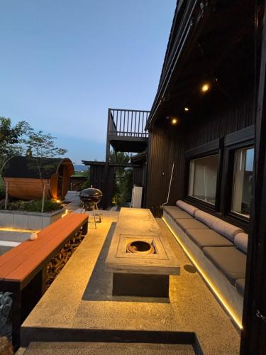 阿蘇の大観峰を一望!!プライベートサウナと湧水プールが魅力の一棟貸しの宿, Aso (fotografie 10)