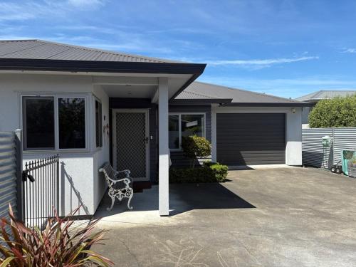 Minutes from Mission in ทาราเดล