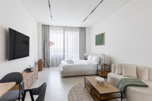 Premium Studio W Jacuzzi Binghatti, Dubai