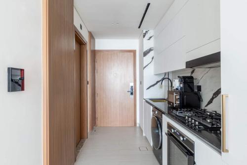 Premium Studio W Jacuzzi Binghatti, Dubaj (zdjęcie 9)