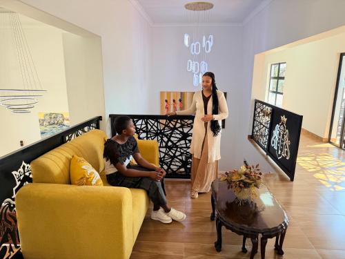 10 on Pauling Hotel Bulawayo in บูลาวาโย