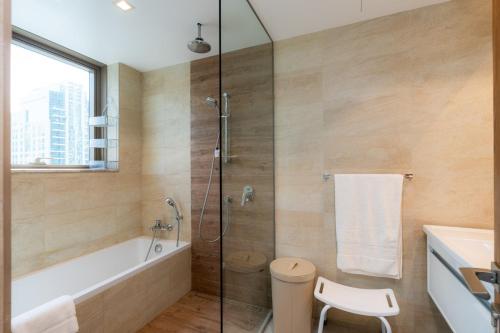 Scenic - Contemporary - Marina Getaway - image 7