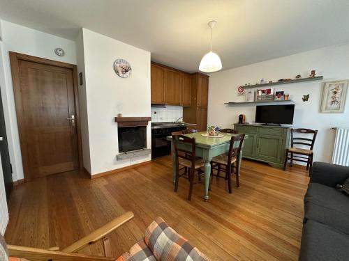  Residence I LAMPONI incantevole casa vacanze 6 posti letto con vista panoramica in Dimaro