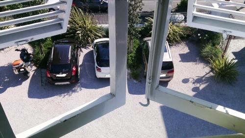 Classic Double Room image 9
