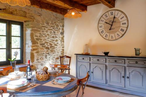 Létesítmények, Maison de Dom - Au bord de la Dordogne in Beaulieu-sur-Dordogne