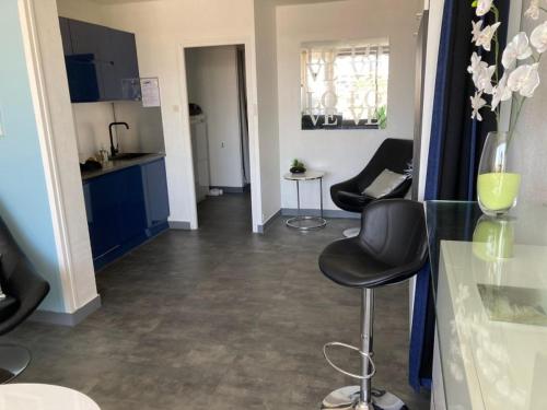 Studio AZUR - HELIOPOLIS E107 - image 2