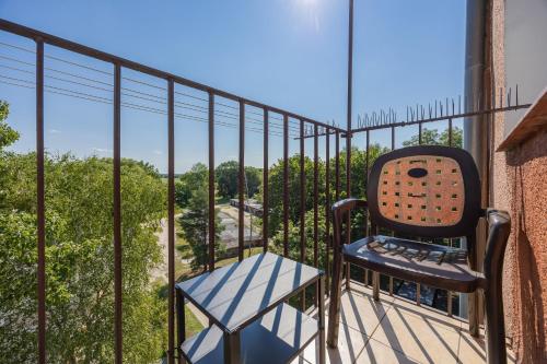 Балкон, Spacious Apartment Close to Warsaw for 5 people by Noclegi Renters in Констанцін-Єзьорна