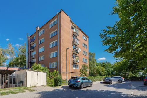 Зовнішній вигляд готелю, Spacious Apartment Close to Warsaw for 5 people by Noclegi Renters in Констанцін-Єзьорна