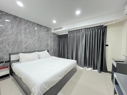 Cocoon APK Resort and SPA Hotel - Tap to explore photos
