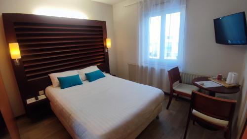 Hotel La Corniche - image 3
