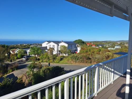 منظر, FC9 - Pezula Secure Tranquility in سباريبوش