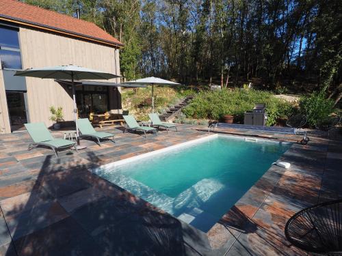 Iekārtas, Maison typique du Périgord, séchoir à tabac avec piscine chauffée (Maison typique du Perigord, sechoir a tabac avec piscine chauffee) in Marnac