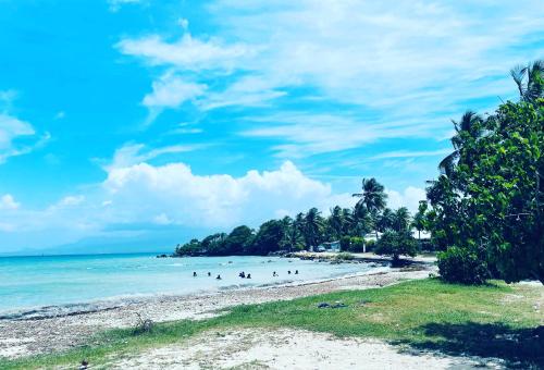 Pantai, Studio le Colibri, Entre terre et mer, vue incroyable, citerne in Baimbridge