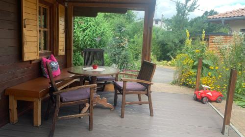 陽台/露台, Strandlust Döbeln - Bungalow für eine gemütliche Auszeit zu jeder Jahreszeit (Strandlust Dobeln - Bungalow fur eine gemutliche Auszeit zu jeder Jahreszeit) in 德伯爾恩