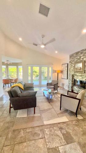 Palm Breezes in Rancho da Miragem (CA)