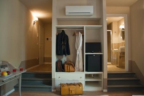 Black 5 Florence - image 4