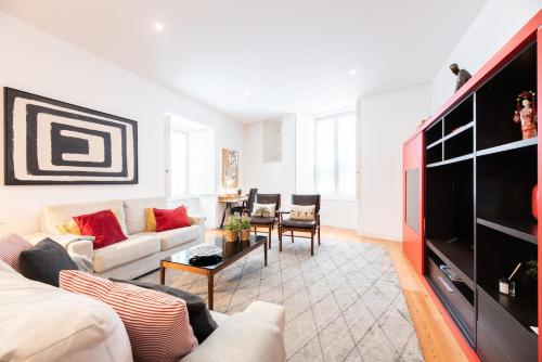 Liberdade Great Apt with AC Garage, Lisbon