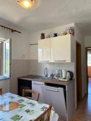 Apartments Marija - with parking - image 10