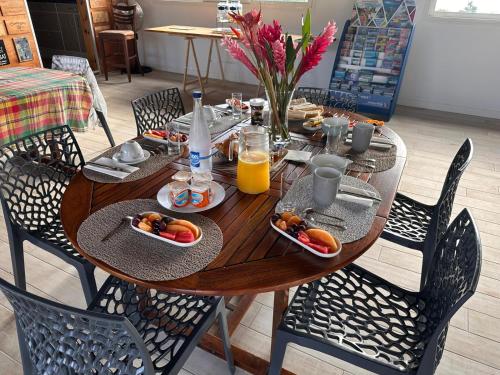 Храна и напитки, Résidence Fleur de Café - Villa 2 - La Désirade (Residence Fleur de Cafe - Villa 2 - La Desirade) in Desbonnes