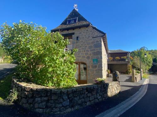 Gîte de la Taouyre (Gite de la Taouyre) in Saint-Amans-des-Cots