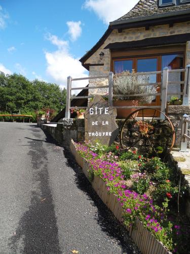 Gîte de la Taouyre (Gite de la Taouyre) in Saint-Amans-des-Cots