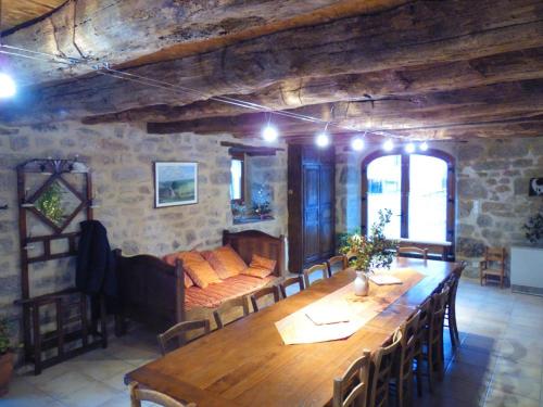 Gîte de la Taouyre (Gite de la Taouyre) in Saint-Amans-des-Cots