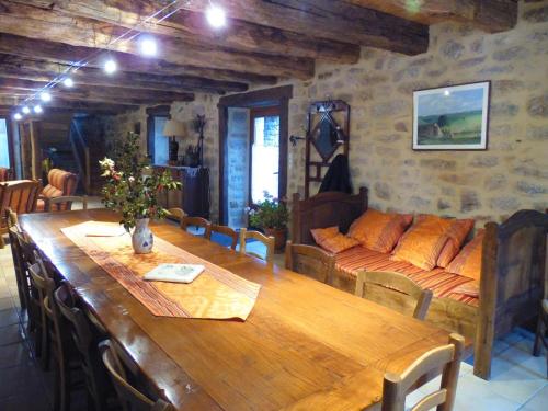 Gîte de la Taouyre (Gite de la Taouyre) in Saint-Amans-des-Cots