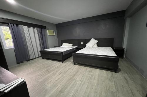 Palm Cabanas Resort in Sapalibutad