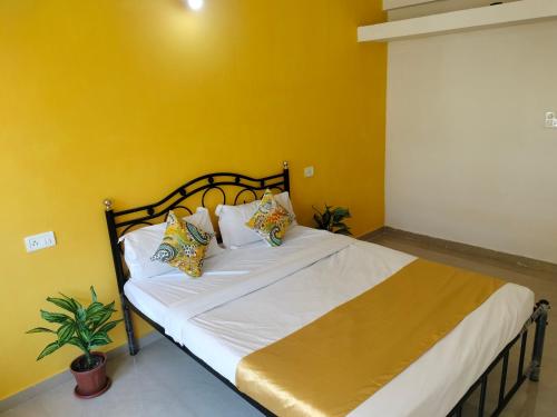 Safron Modern Stay at Varca, Goa near The Zuri White Sands Casino