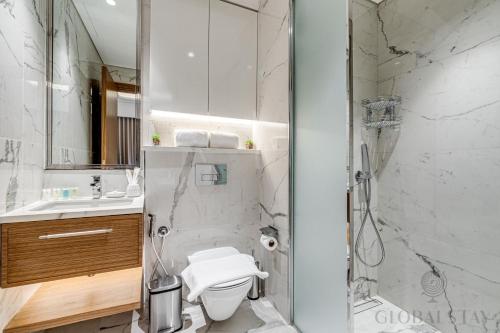 GLOBALSTAY Azizi Riviera 67 - Shower