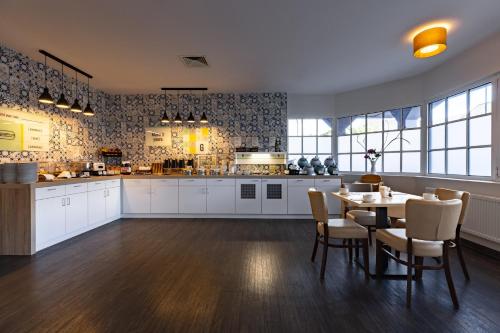 Garner Hotel Cologne Porz - Airport by IHG - 식음료(F&B)