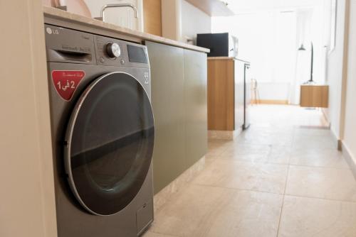 grey l studio apartments Downtown Cairo Ouzonian House in 카이로