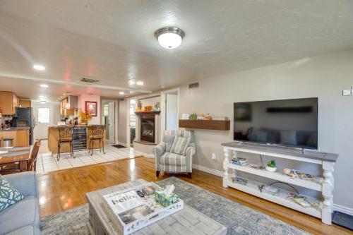 2 Mi to Dtwn Grand Junction Home with Hot Tub in Grand Junction