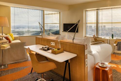 room detail thumbnail 0