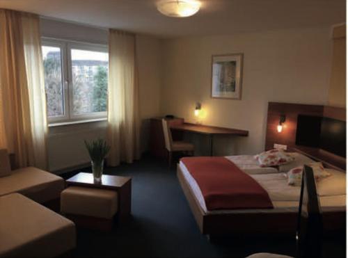 Hotel Kurpfalz - main image