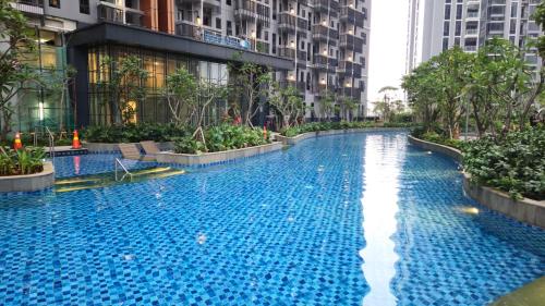 Swimming pool, Apartemen Pakuwon by Fiola Homes in Bekasi