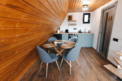SUN by Sun&Moon Cabins in Manecju