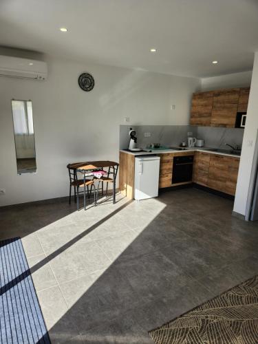 Tiny House T1 in Entraigues-sur-la-Sorgue