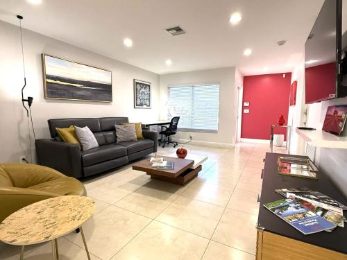 Welcome to Your Fort Lauderdale Retreat 2bed 2bath